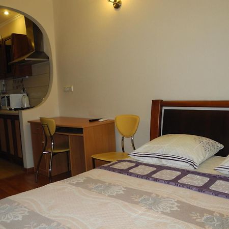 Comfortel Aparthotel Odessa Extérieur photo