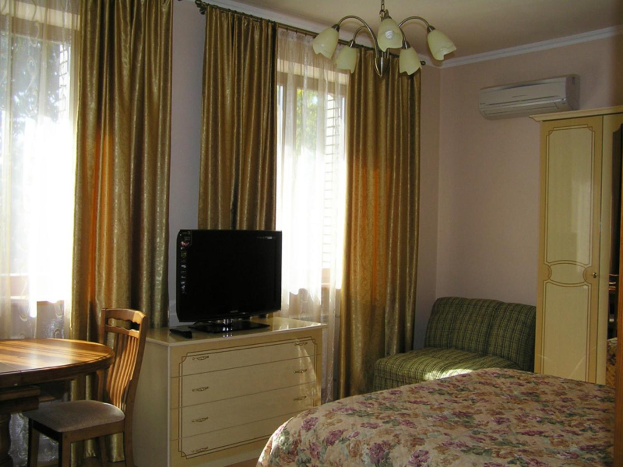 Comfortel Aparthotel Odessa Extérieur photo